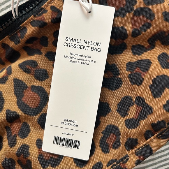 BAGGU Animal Print Crossbody Bag-small - Picture 4 of 12